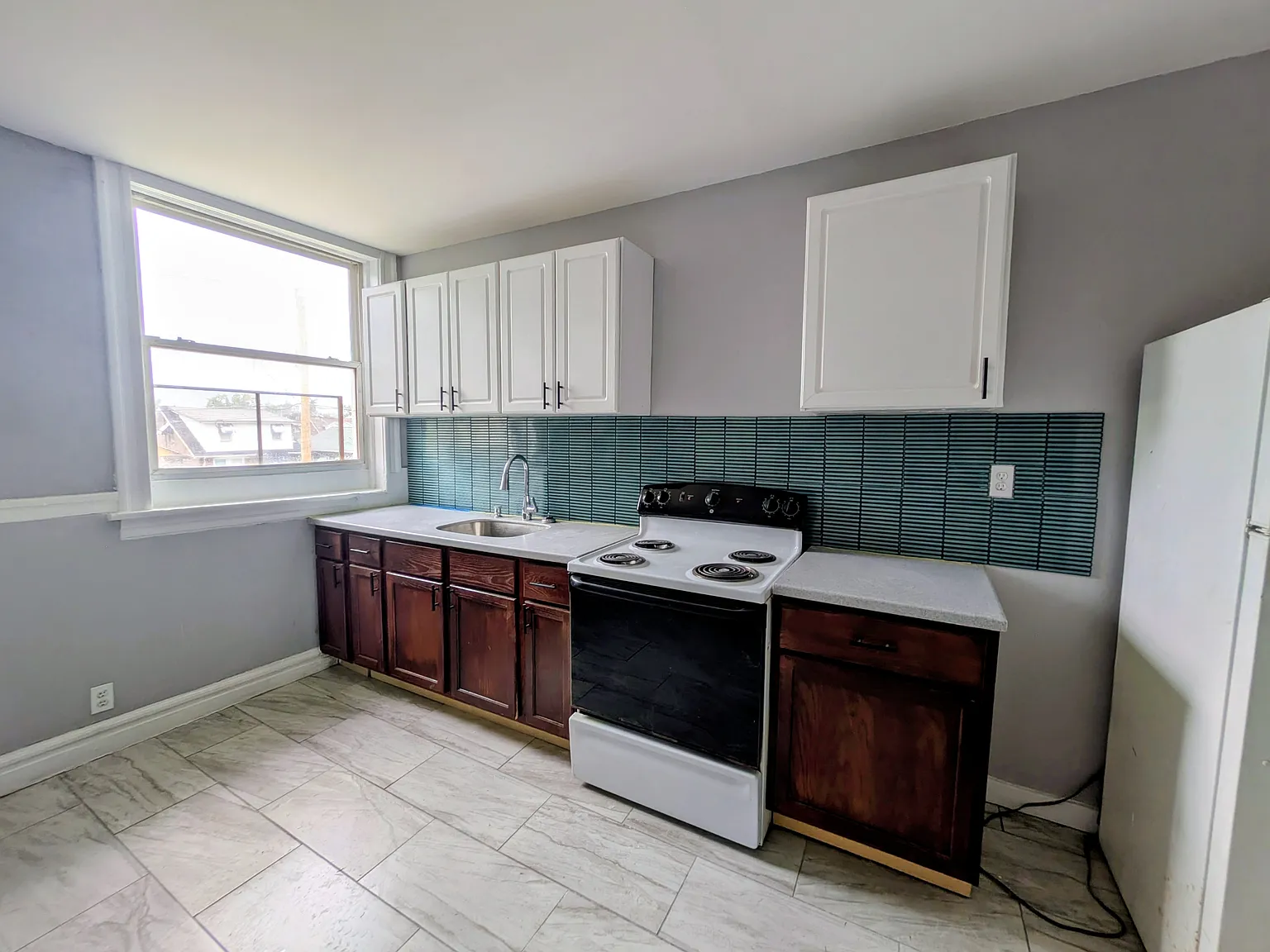 4749 McMillan Ave — Photo 1