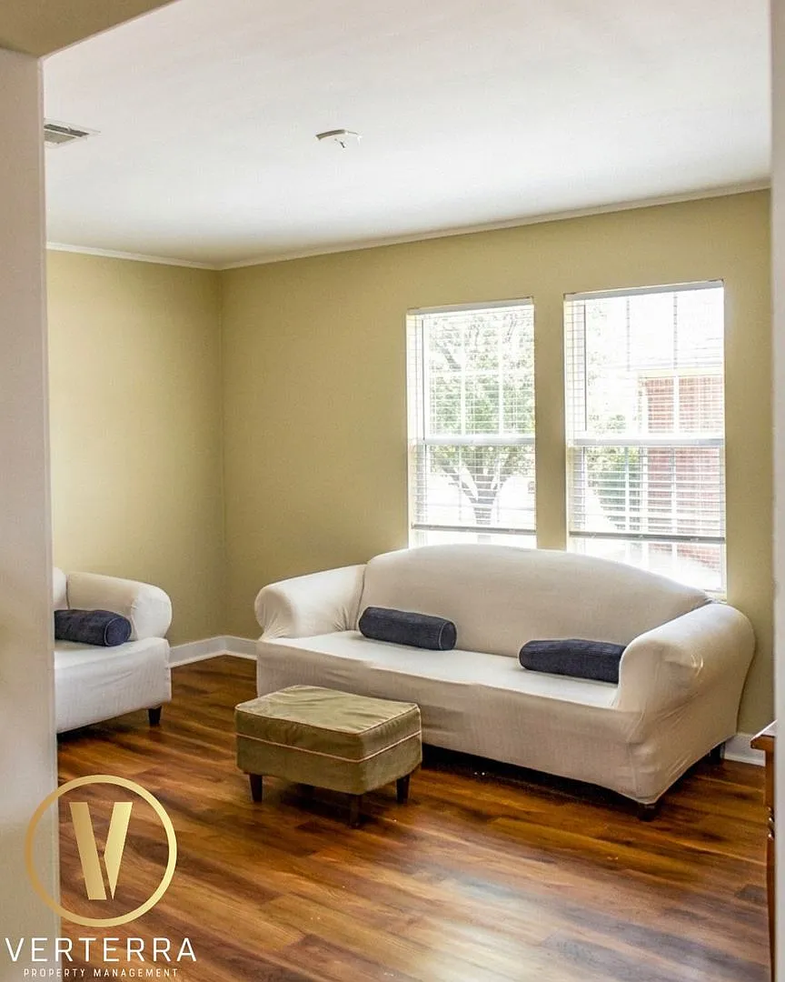 Live Across The Street From Fsu 3 Bedrooms From $700/Bedroom — Photo 2