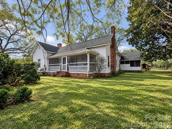 32547 Valley Dr, Albemarle, NC 28001