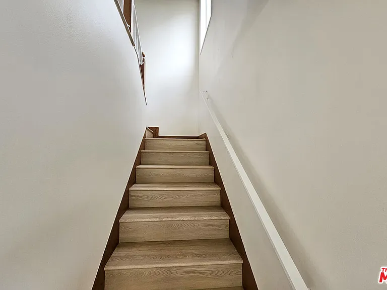 2251 Maurice Ave — Photo 12