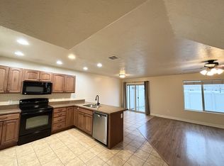 1014 W Village River Ln, Midvale, UT 84047