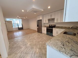 28-13 Ditmars Blvd #1, Astoria, NY 11105