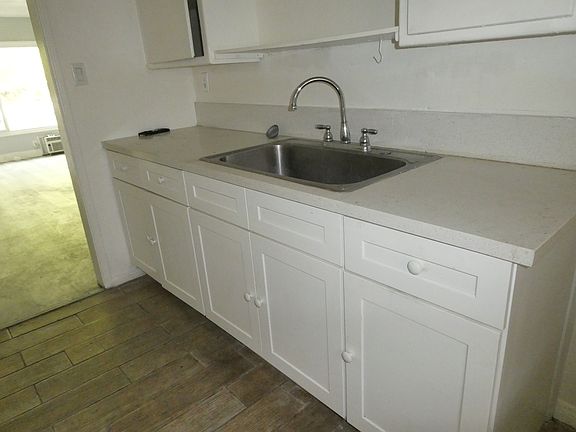5th image of 1512 W Commonwealth Ave #D