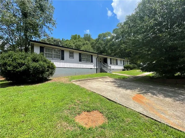 4420 Lynn Ct, Powder Springs, GA 30127