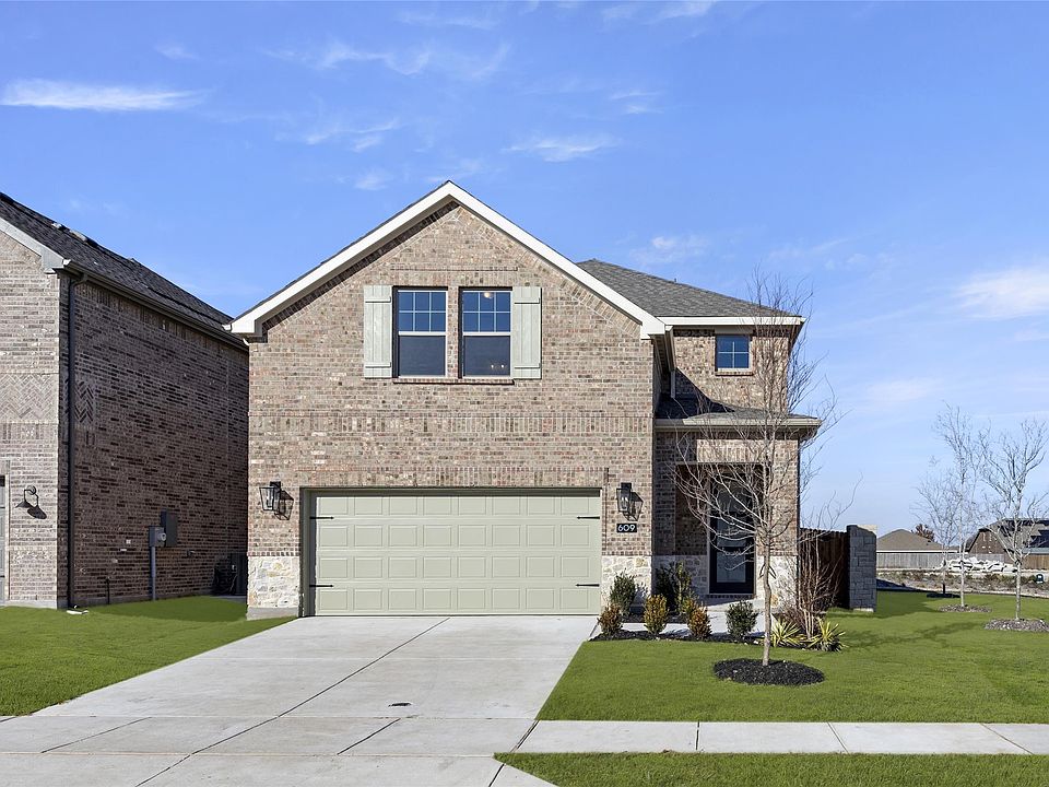 1st image of 609 Waterhouse Lake Dr
