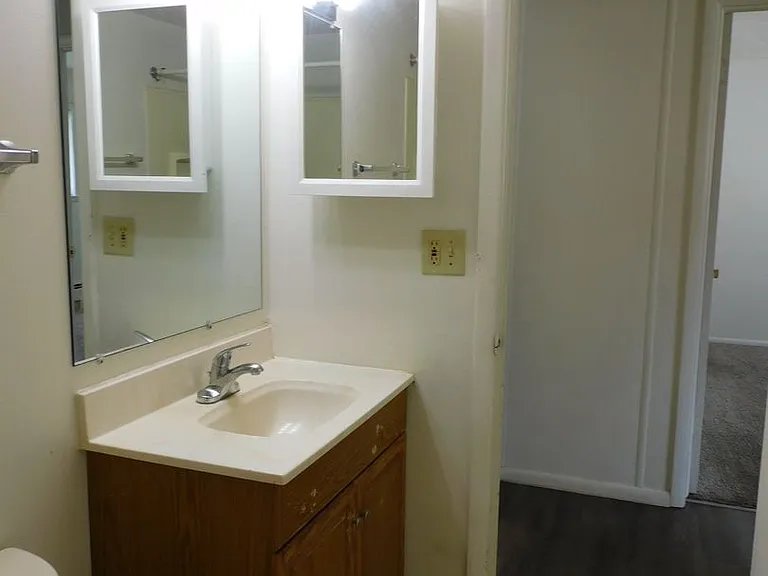 2221 N Ballard Rd — Photo 12