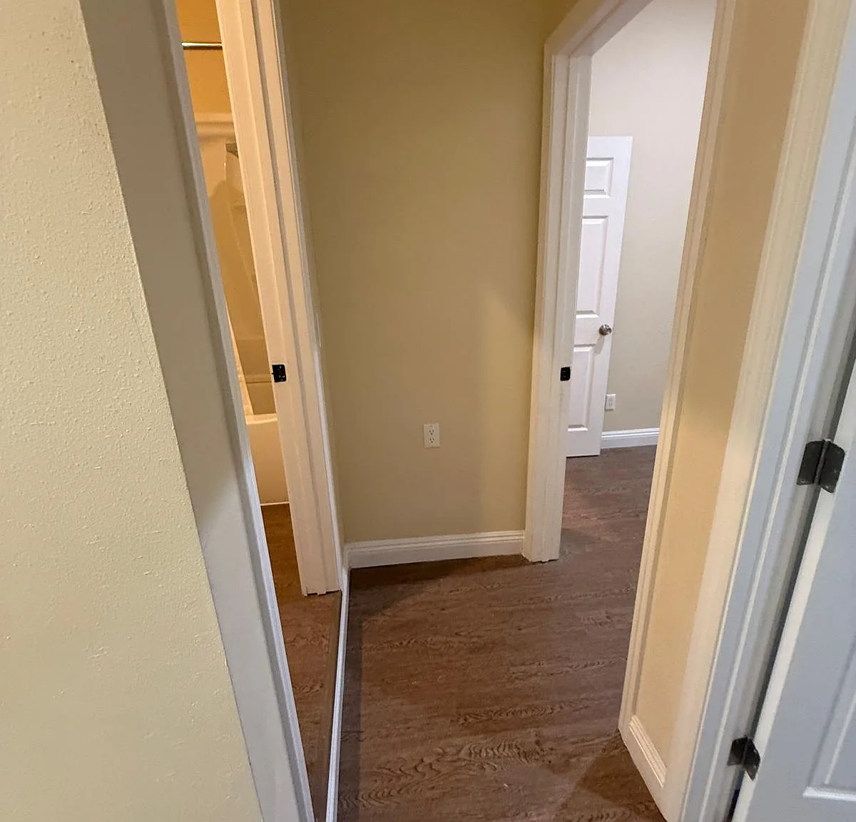 2 bed, 800 sqft, $2,500 — Photo 4