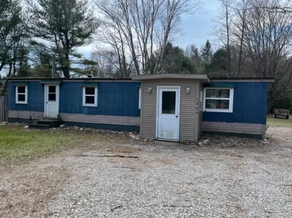 5464 E Pine St, Harrisville, MI 48740
