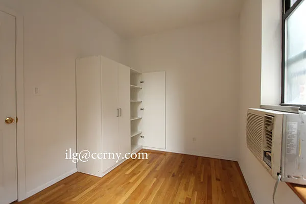 Rented by City Connections Realty | media 32