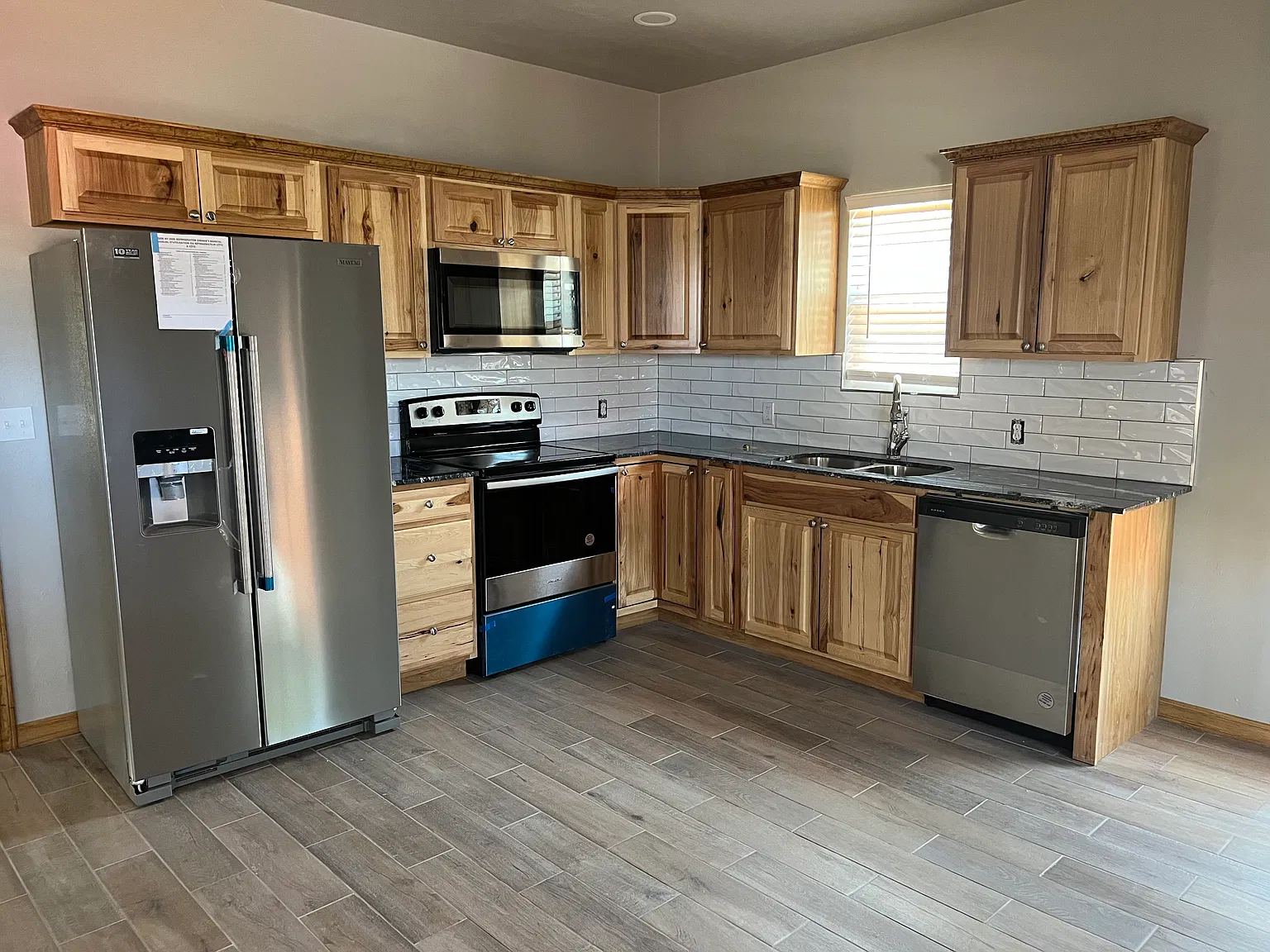 1 bed, 900 sqft, $1,200 — Photo 3