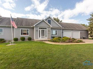 24118 W Young Rd, Millbury, OH 43447