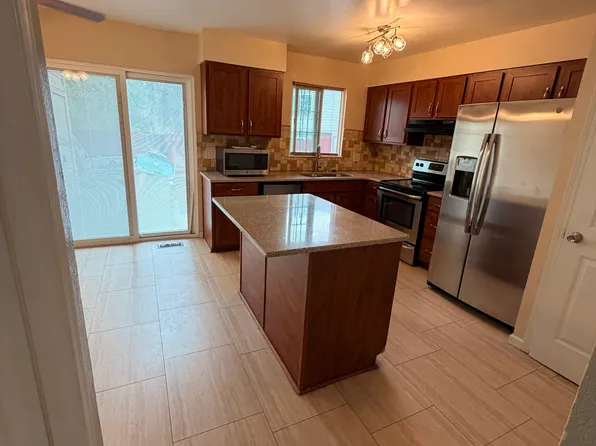 1609 S Ivory Cir Unit B, Aurora, CO 80017