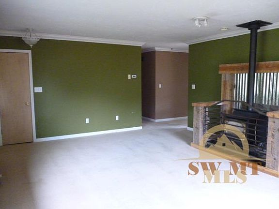 3rd image of 309 Coulee Dr