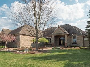 652 Mayer Dr, Chelsea, MI 48118