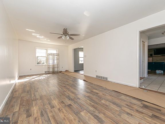 5th image of 23 School Ln