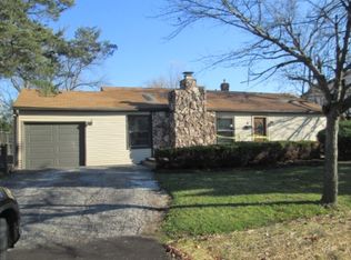 6 Pamela Rd, Lake Zurich, IL 60047