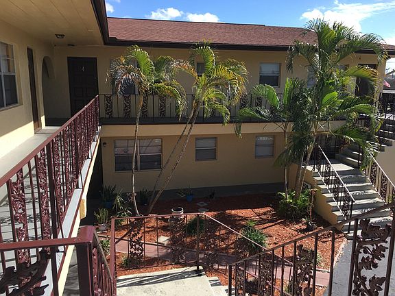 4th image of 1905 Winkler Ave APT 2