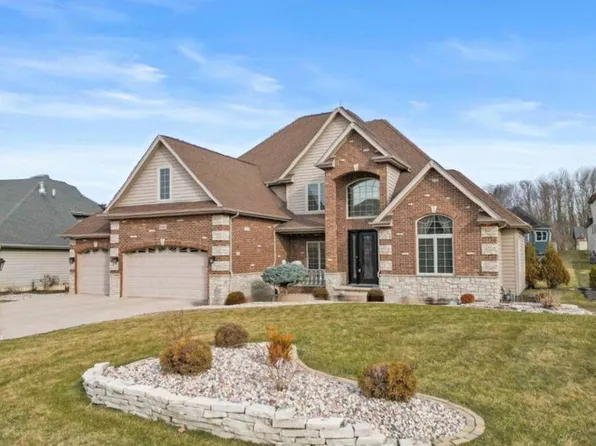 9310 Doubletree Dr N, Winfield, IN 46307