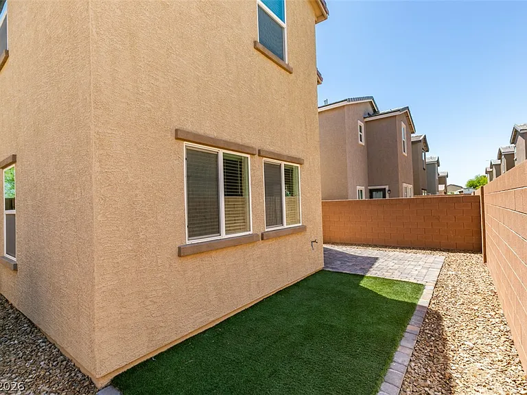 1835 Lincoln Rd — Photo 33