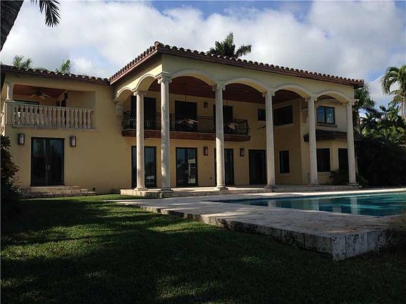 3rd image of 205 E San Marino Dr