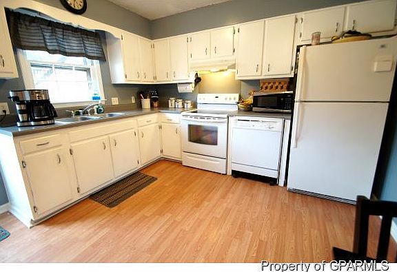 4th image of 104 Foxberry Circle #A&B