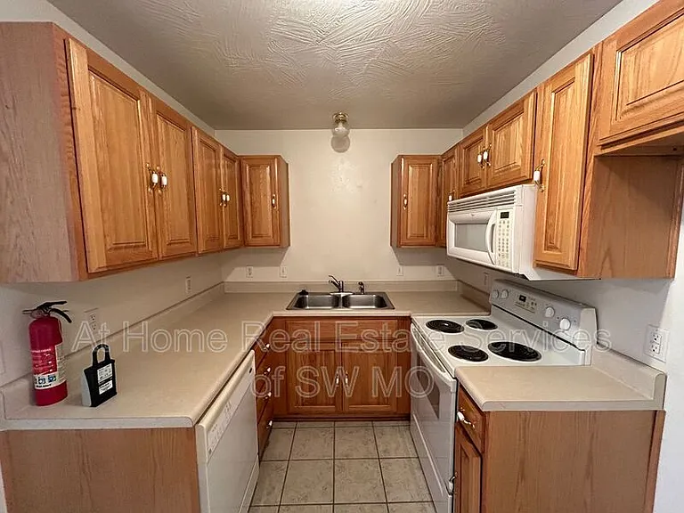 1641 N Patterson Ave #A — Photo 4