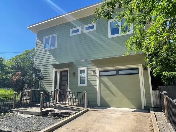 301 W Live Oak St #B, Austin, TX 78704