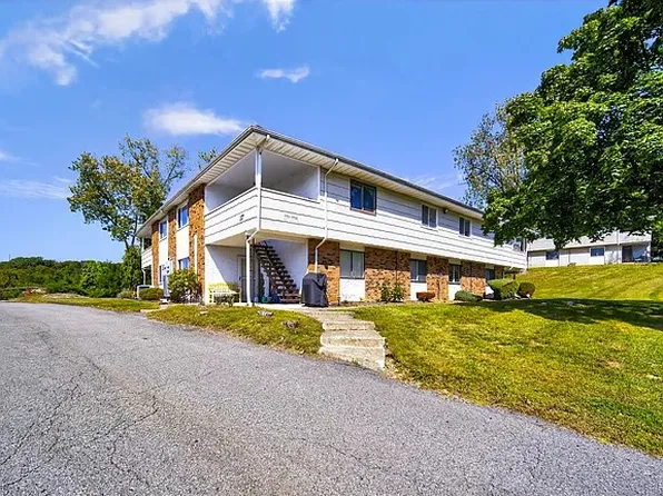 1706 Baldwin Ln, Newburgh, NY 12550