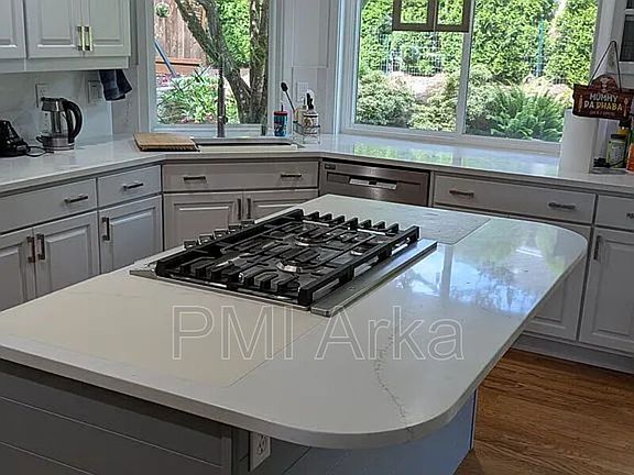 2nd image of 1801 231st Ave NE