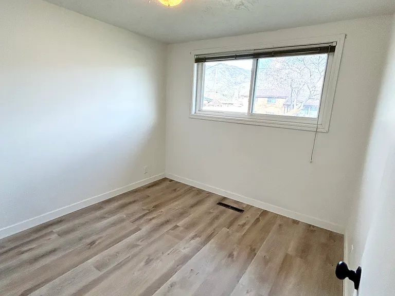 1503 N 300 W — Photo 6