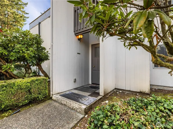 7501 Ruby Drive SW #J103, Lakewood, WA 98498