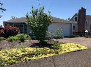 1105 5th St, Tillamook, OR 97141