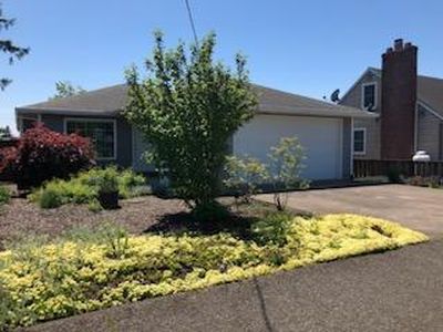 1105 5th St, Tillamook, OR, 97141