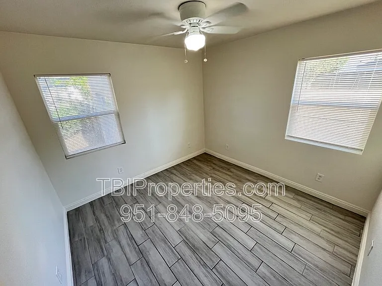 848 W 29th St — Photo 16