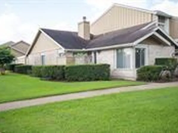 12133 Bob White Dr, Houston, TX 77035