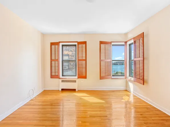 9701 Shore Road image 8 of 22