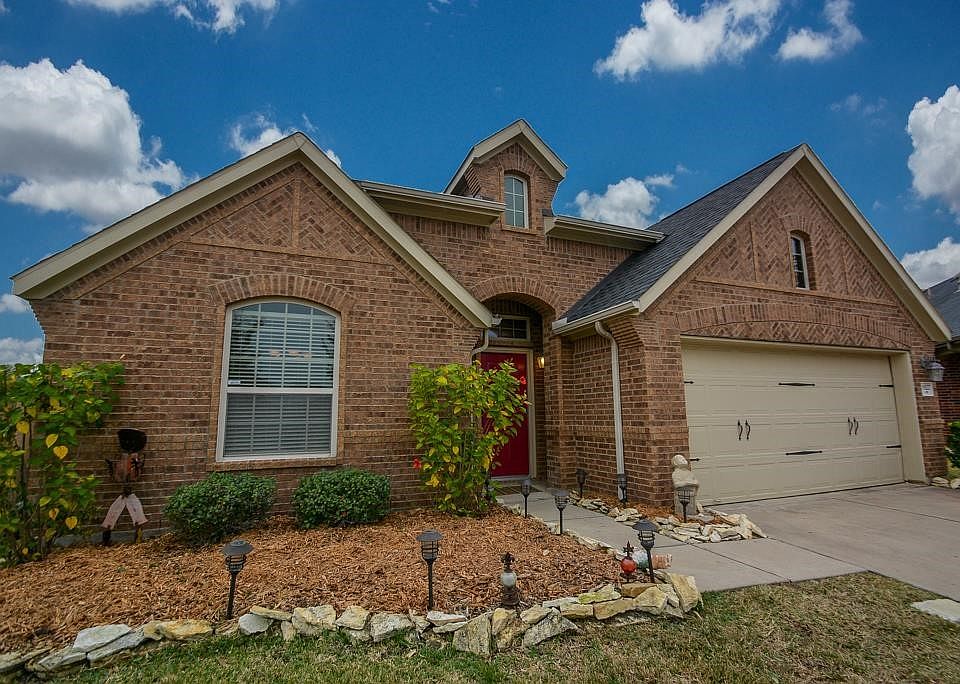 1st image of 19227 Quarry Lakes Ln