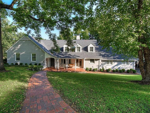 4th image of 308 Marshall Ct