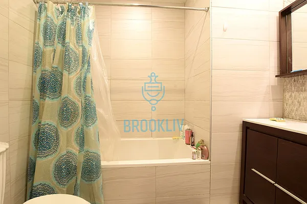 Rented by null | media 60