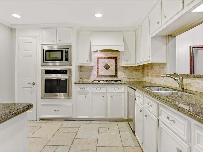 7514 Olympia Dr — Photo 6