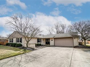 1160 Kentshire Dr, Dayton, OH 45459