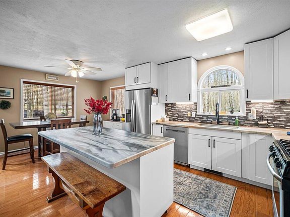 2nd image of 9341 Center Ln