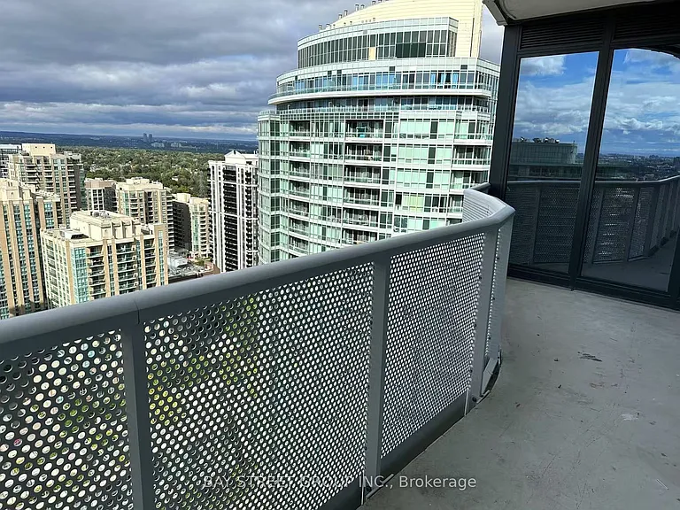 15 Holmes Ave #2507 — Photo 8