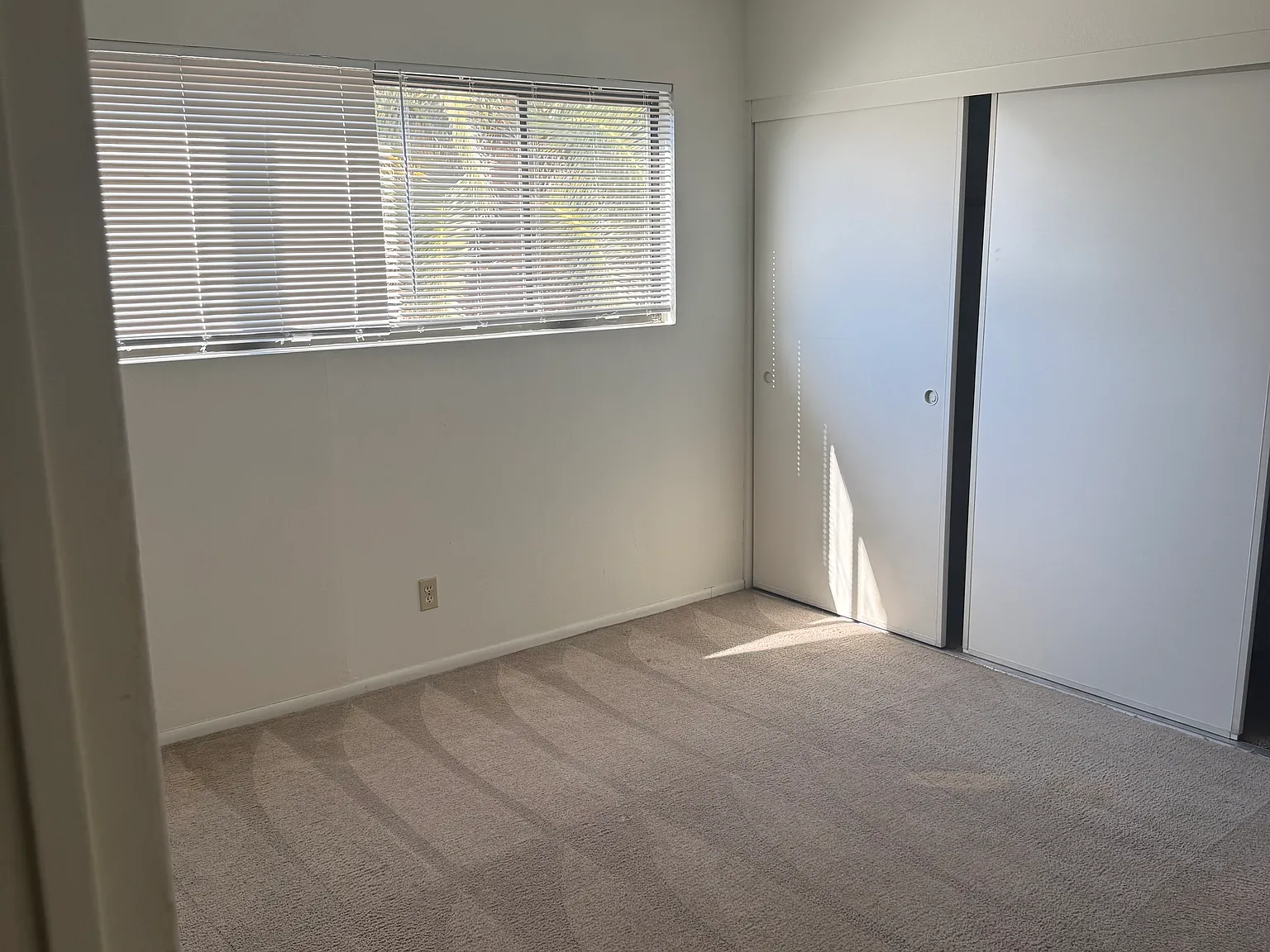1 bed, 970 sqft, $895 — Photo 4