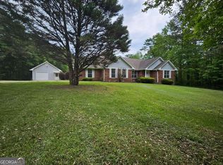 2922 Old Summerville Rd, Armuchee, GA 30105
