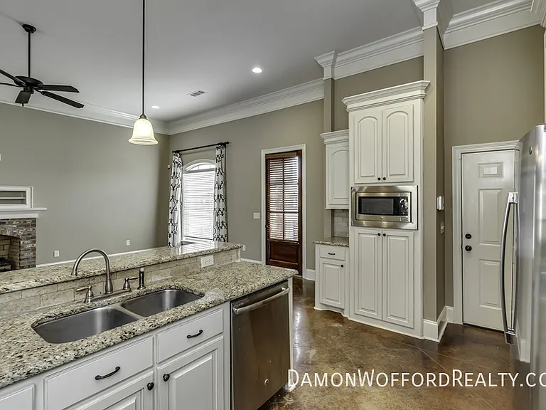 114 Lennox Pl — Photo 16