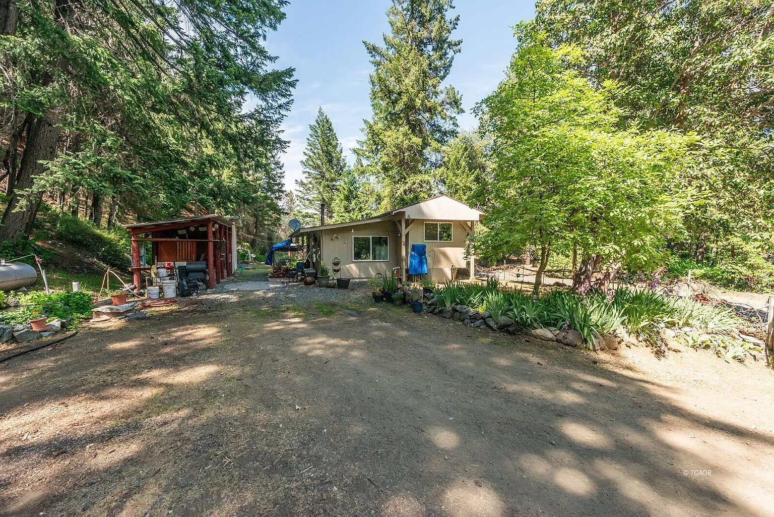 2940 Dutch Creek Rd photo 1