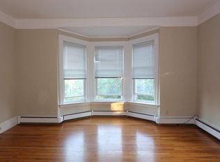 107 Ocean St #2, Lynn, MA 01902
