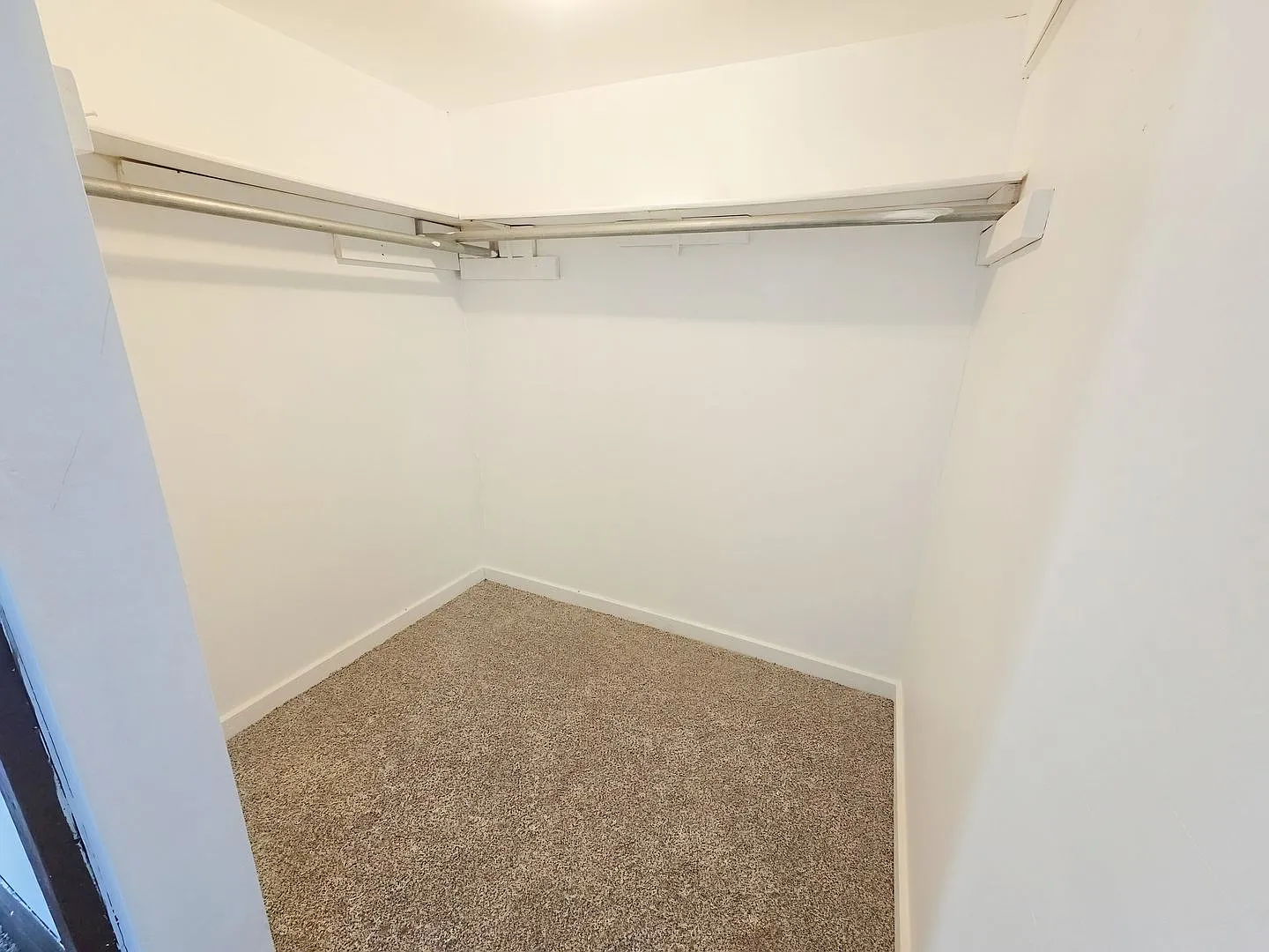 614 Douglas Ave, Des Moines, IA 50313 — Photo 4