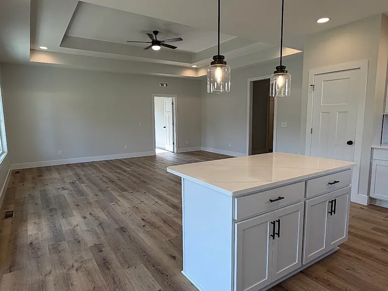 837 Temple Way — Photo 10